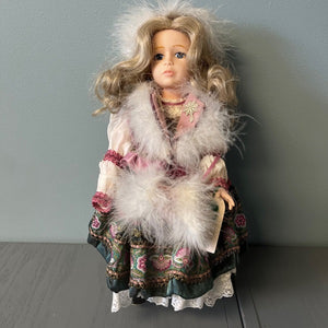 Robin Woods Vinyl Larissa Doll 