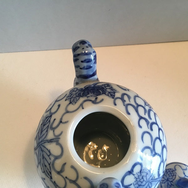 OrientalbDragon Teapot, Ha9d Painted Blue a9d offers White Chinese Porcelain,